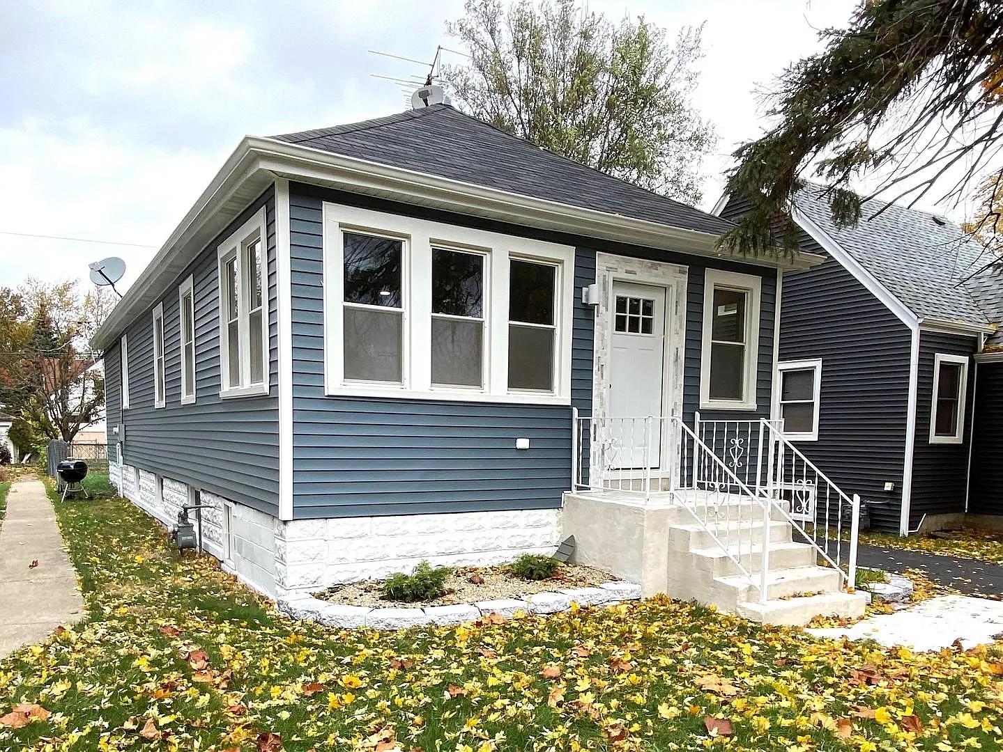 2720 W 98th St photo 1