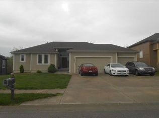 7611 Pheasant Ct, Kansas City, MO 64139