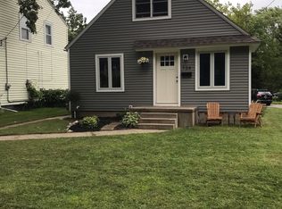 734 Grand Ave NE, Grand Rapids, MI