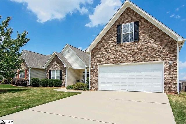 1st image of 120 Wild Thorn Ln