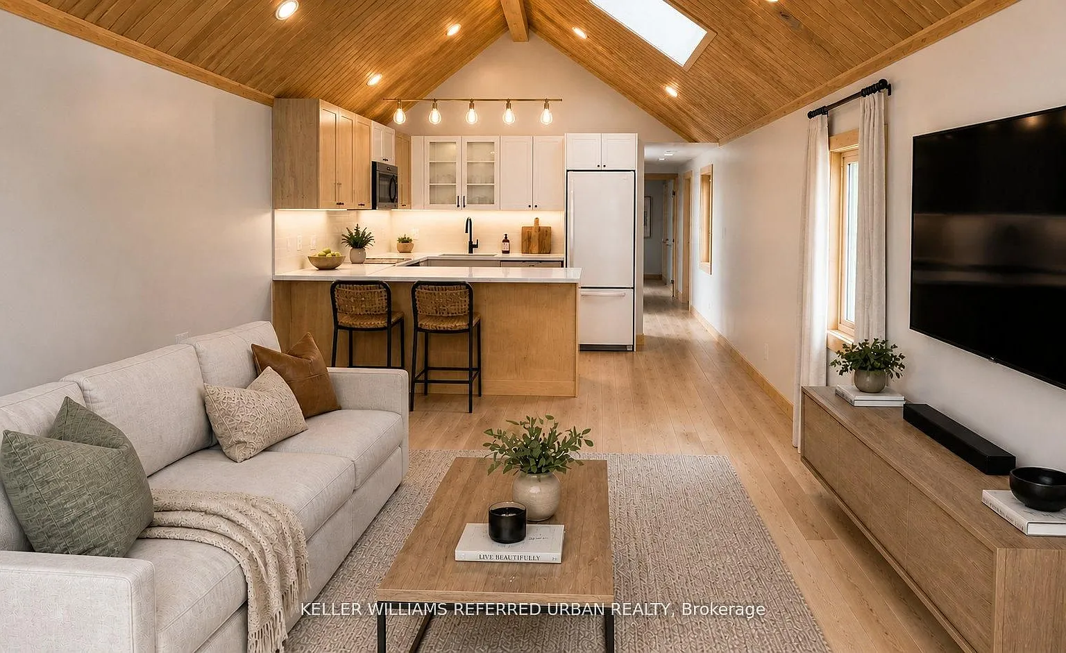 2 bed, $2,500 — Photo 4