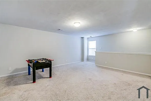 4 bed, 2628 sqft, $2,200 — Photo 3