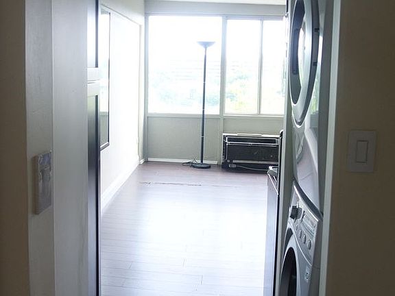 5th image of 1700 Clinch Ave APT 401