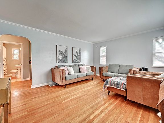 5th image of 313 James Ave