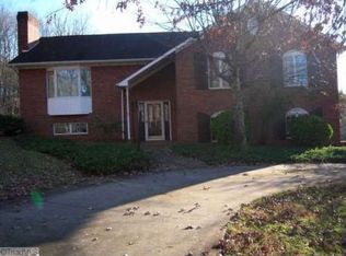 567 Whitaker Chapel Rd, Pilot Mtn, NC 27041