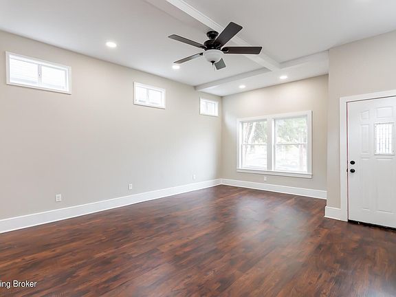 4th image of 1016 E Saint Catherine St