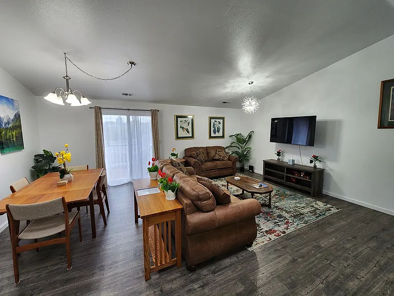 4190 Hillside Ct — Photo 23