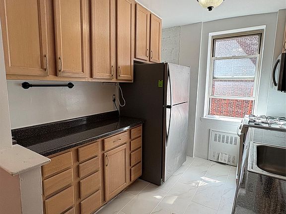 3rd image of 101 Highland Avenue #5k