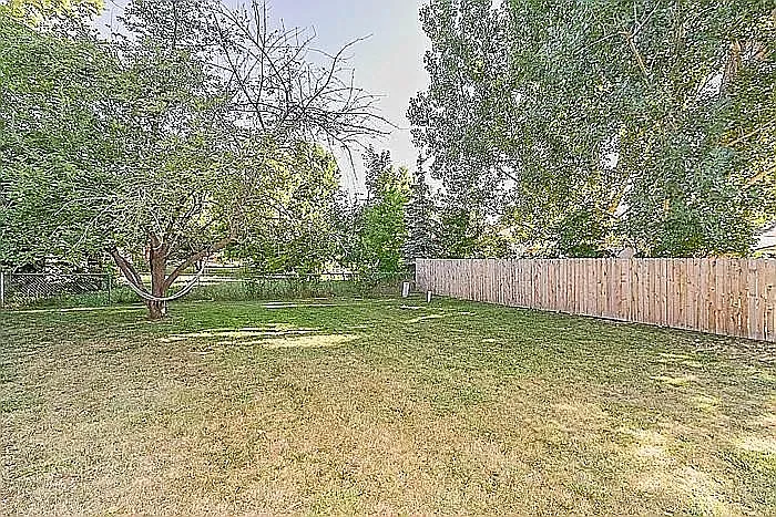 2452 Stover St — Photo 13