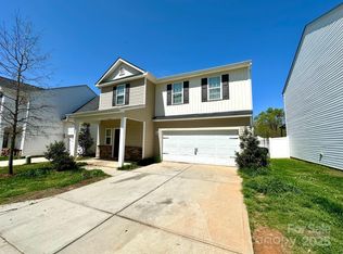 8223 Gabon Ct, Charlotte, NC 28215