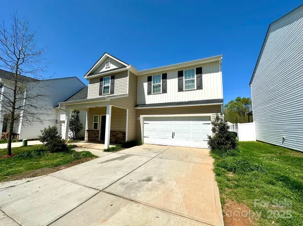 8223 Gabon Ct, Charlotte, NC 28215