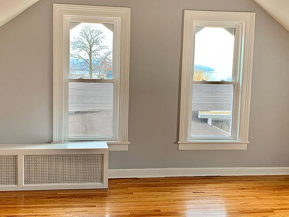 3rd image of 84 Fairview Pl APT 3