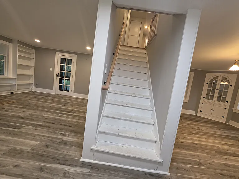 196 Palmer Ave — Photo 3