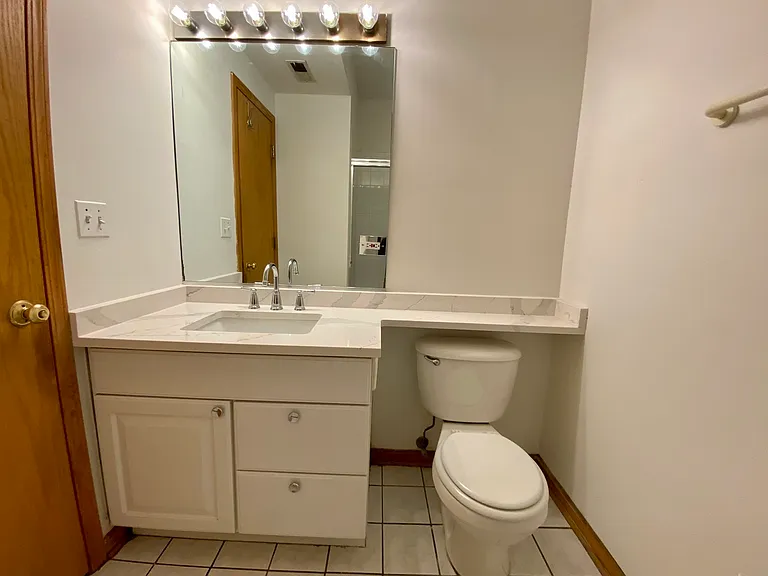 4233 N Kenmore Ave #2N — Photo 11