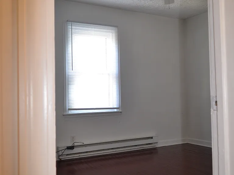 1615 Argonne Blvd — Photo 28