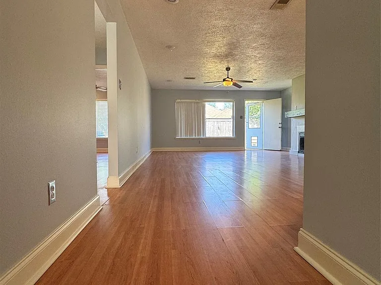 12435 Chalmette St — Photo 10