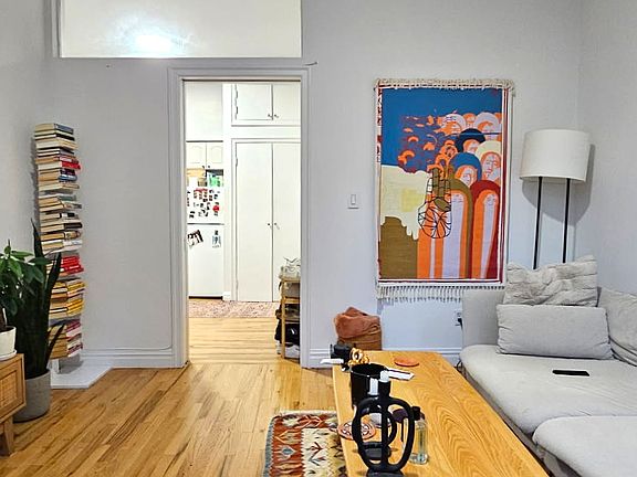3rd image of 186 9th Ave APT 2R