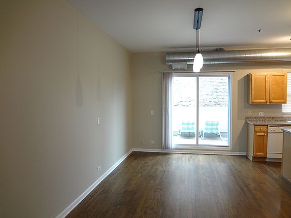 5th image of 1834 Ridge Ave Unit 137