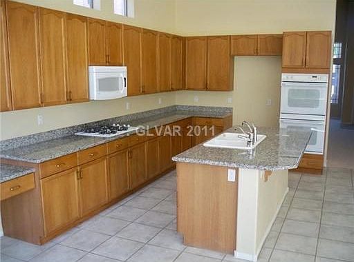 5th image of 2822 Glen Port St