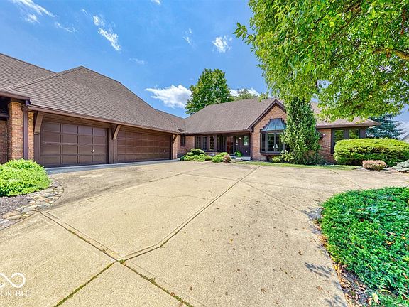 3rd image of 109 Edgewater Dr