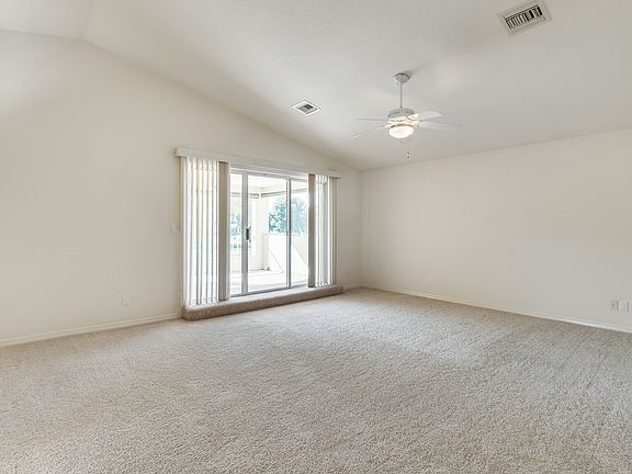 4th image of 4626 N Greenview Cir S