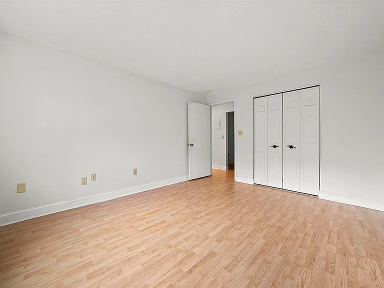 1810 Skyline Dr — Photo 12