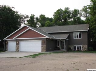 47417 640th Ave, Fairfax, MN 55332