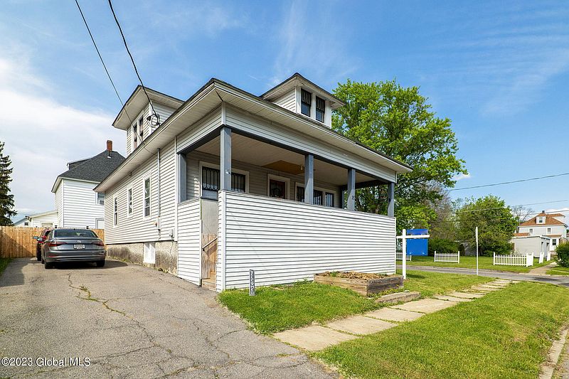 2nd image of 15 Glenwood Avenue