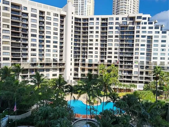 520 Brickell Key Dr APT A802, Miami, FL 33131