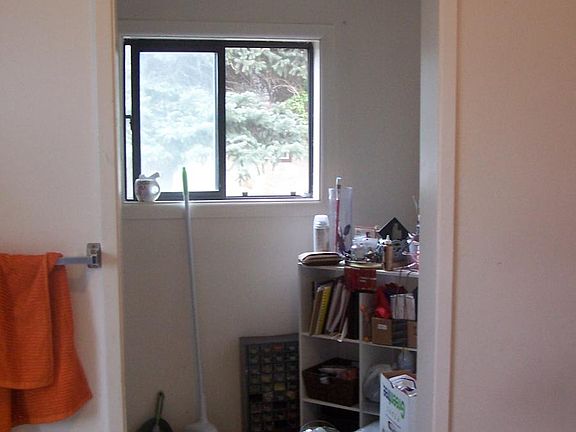 kitchen pantry/storage
