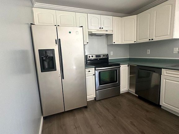 5th image of 1113 Beach Ave