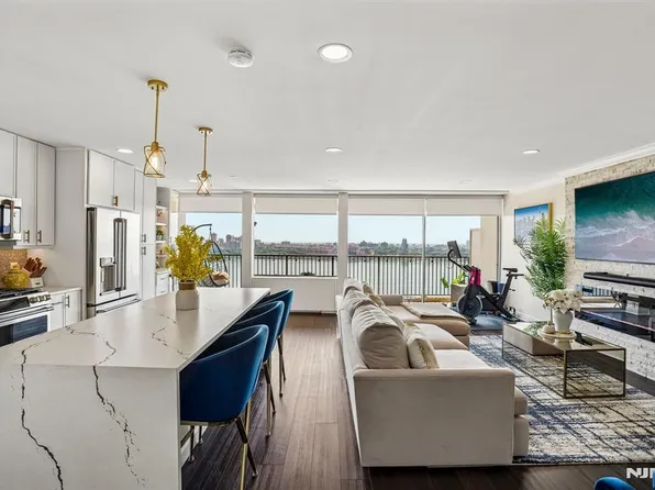 3 Horizon Rd #1015, Fort Lee, NJ 07024