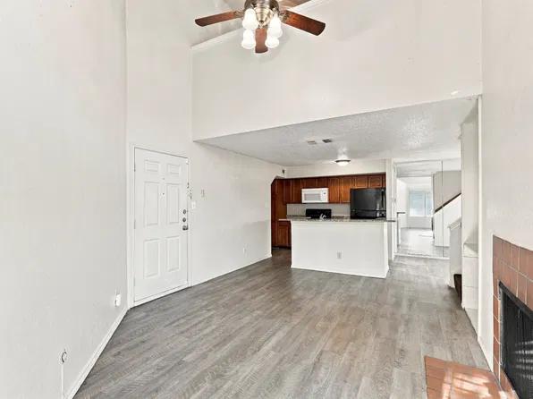 9803 Walnut St, Dallas, TX