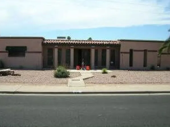 826 N Spur Cir, Mesa, AZ 85203