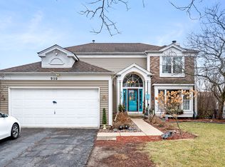950 Aberdeen Ct, Elgin, IL