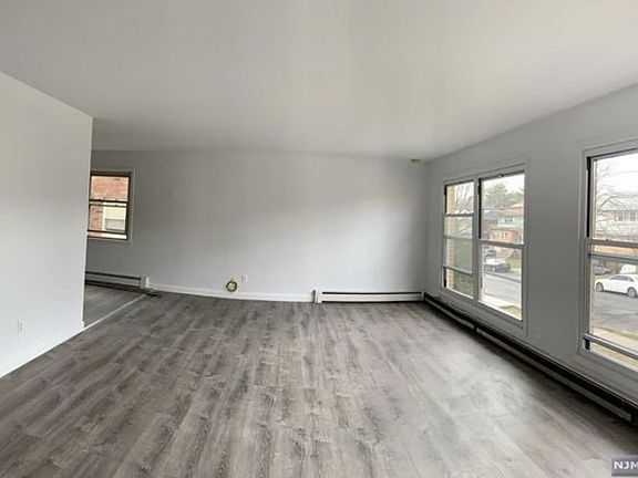 2nd image of 1546 10th St #2