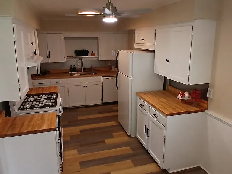 8301 Floyd St — Photo 20