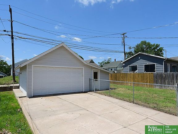 5th image of 1111 E St
