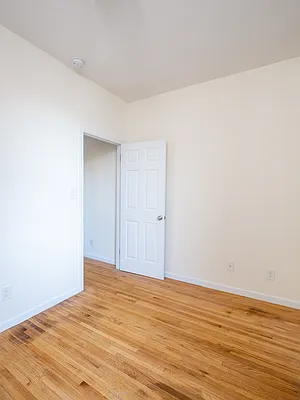 Rented by City Connections Realty | media 28