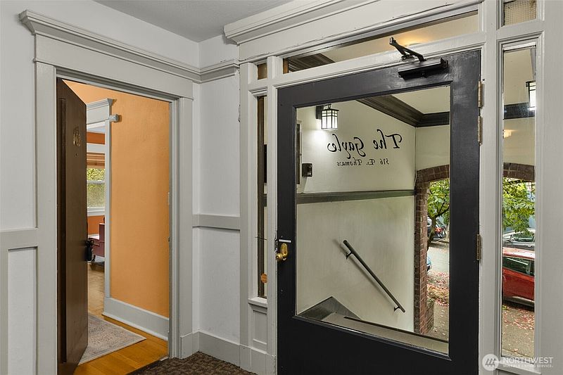 5th image of 516 E Thomas Street #102