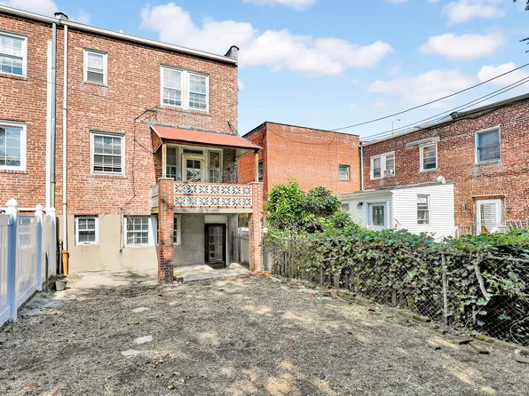 452 Marine Avenue image 19 of 19