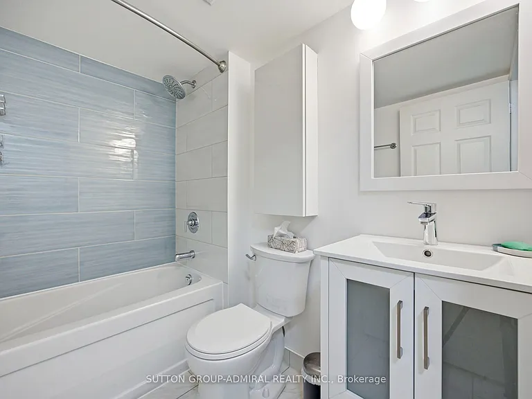 30 Grand Trunk Cres #309 — Photo 15