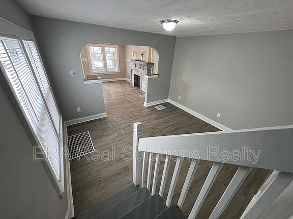 3rd image of 1270 Wilson Ave