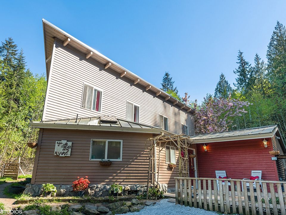 Front of house 