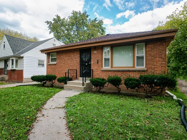 4560 N 49th St, Milwaukee, WI 53218