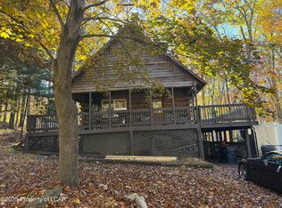 203 Bear Run Cir, Drums, PA 18222