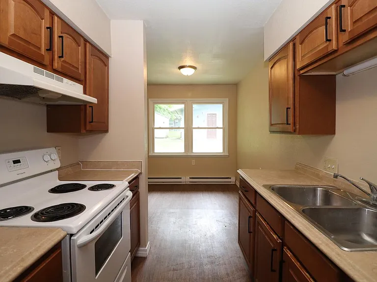 23053 Main St #14 — Photo 10