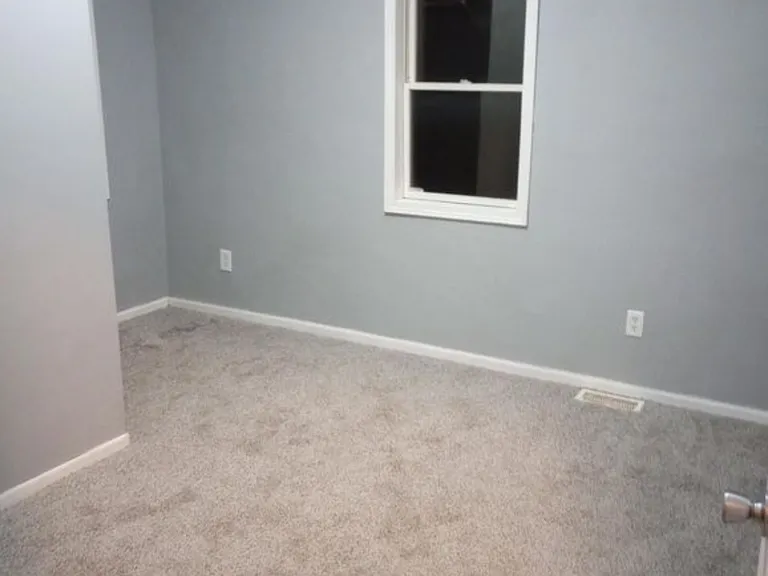 601 Broadway Ave — Photo 13