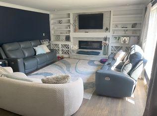 1250 Orchard Park Dr, Rocky River, OH 44116