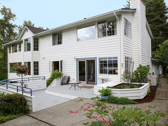 2nd image of 6310 NE 165th Ct